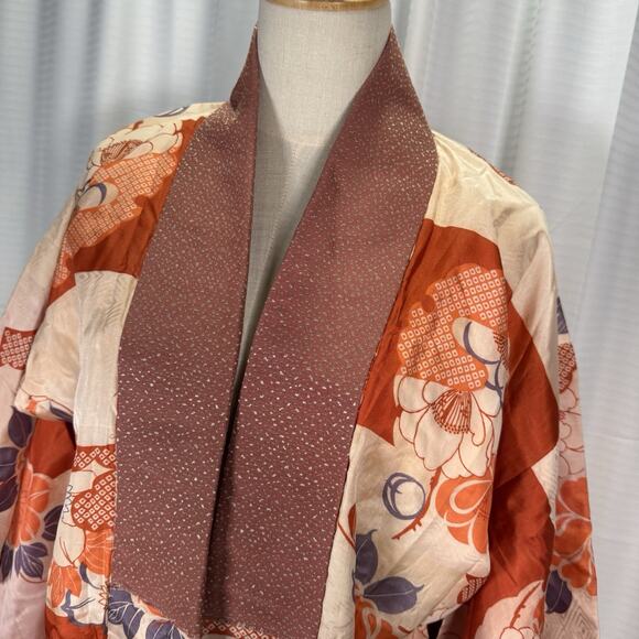 Vintage Japanese Silk Kimono Red Orange Floral Rinzu Pattern Hand Sewn Lined - Picture 4 of 10